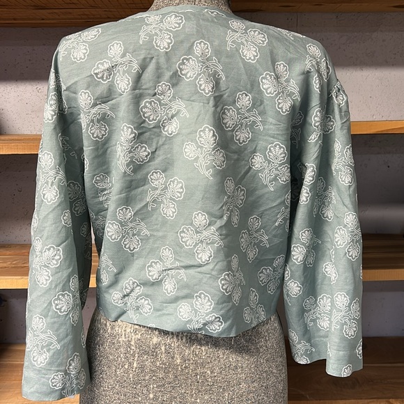 Joie Sage Green Floral Button-Up Cropped Blouse Size Small NWT - Picture 4 of 8